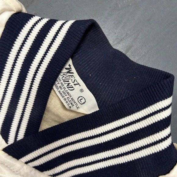 Vintage 80s white with navy blue piping white bowling satin bomber jacket - Picture 3 of 4